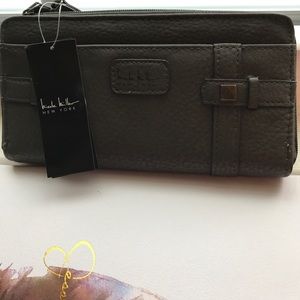 New Nicole Miller gray wallet